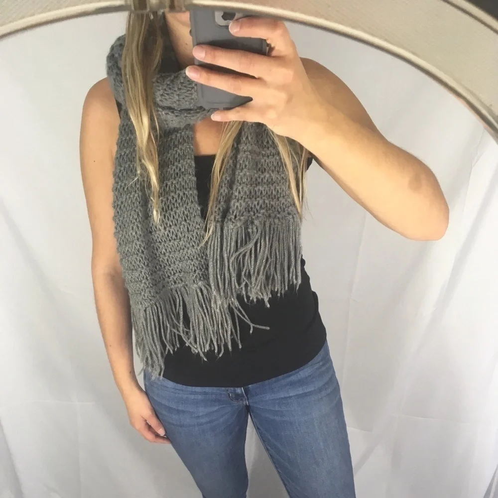 4/$25 Boutique super soft knit scarf